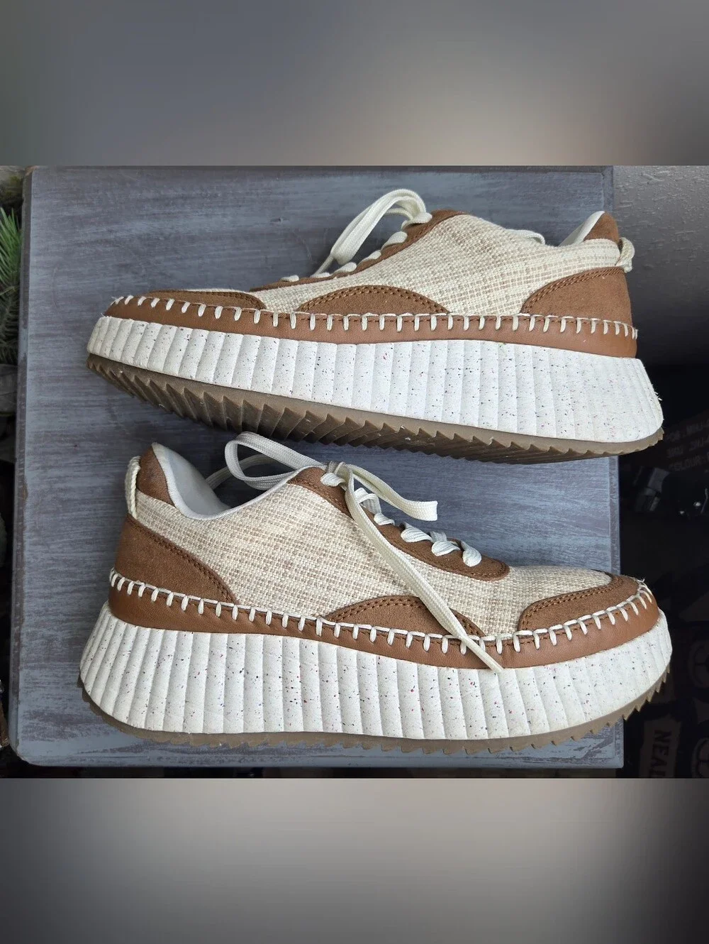 Universal Thread Chunky-Soled Womens Casual Shoes Size 8.5